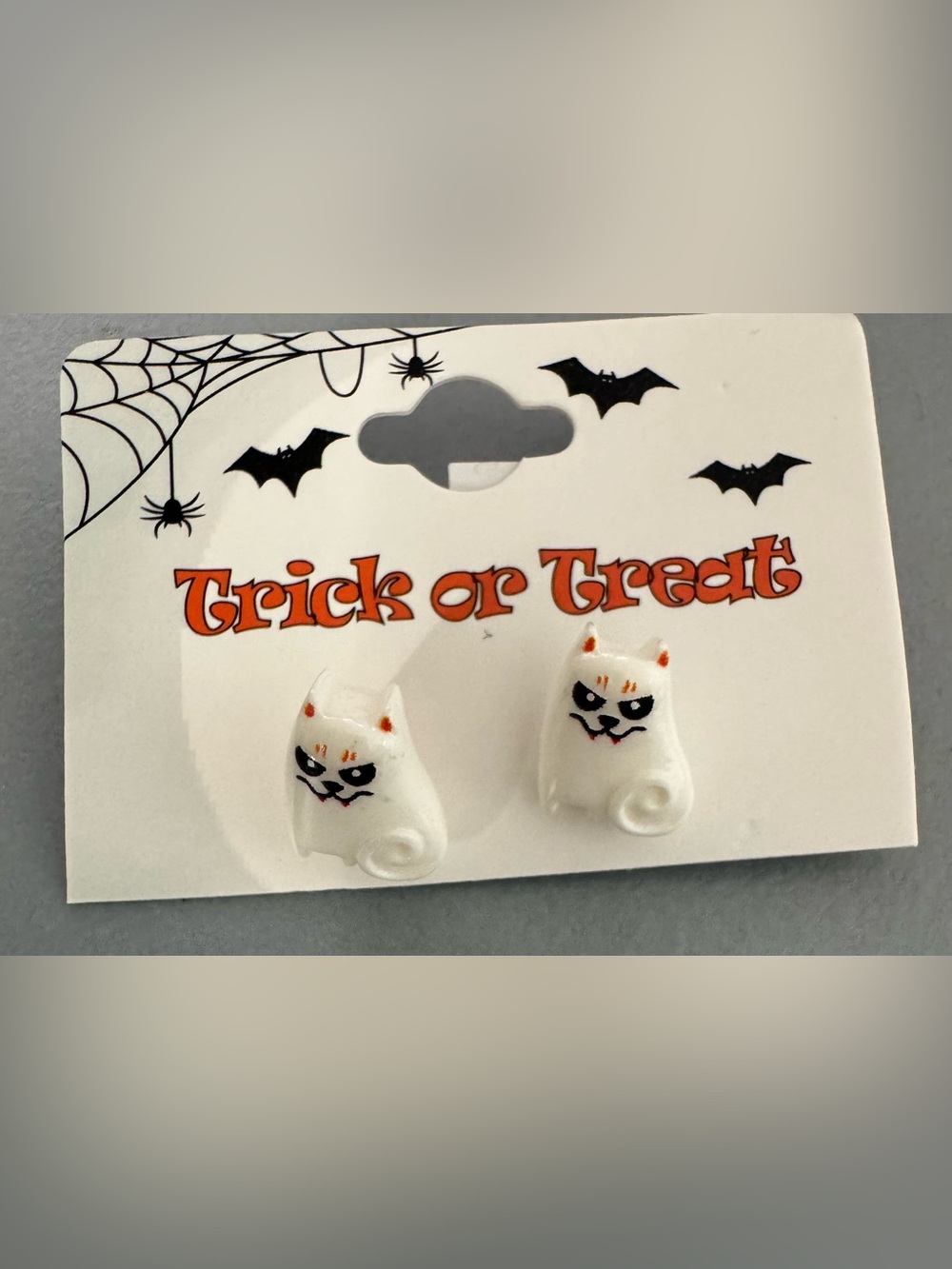 White evil Cat Halloween Stud Earrings - Trick or Treat